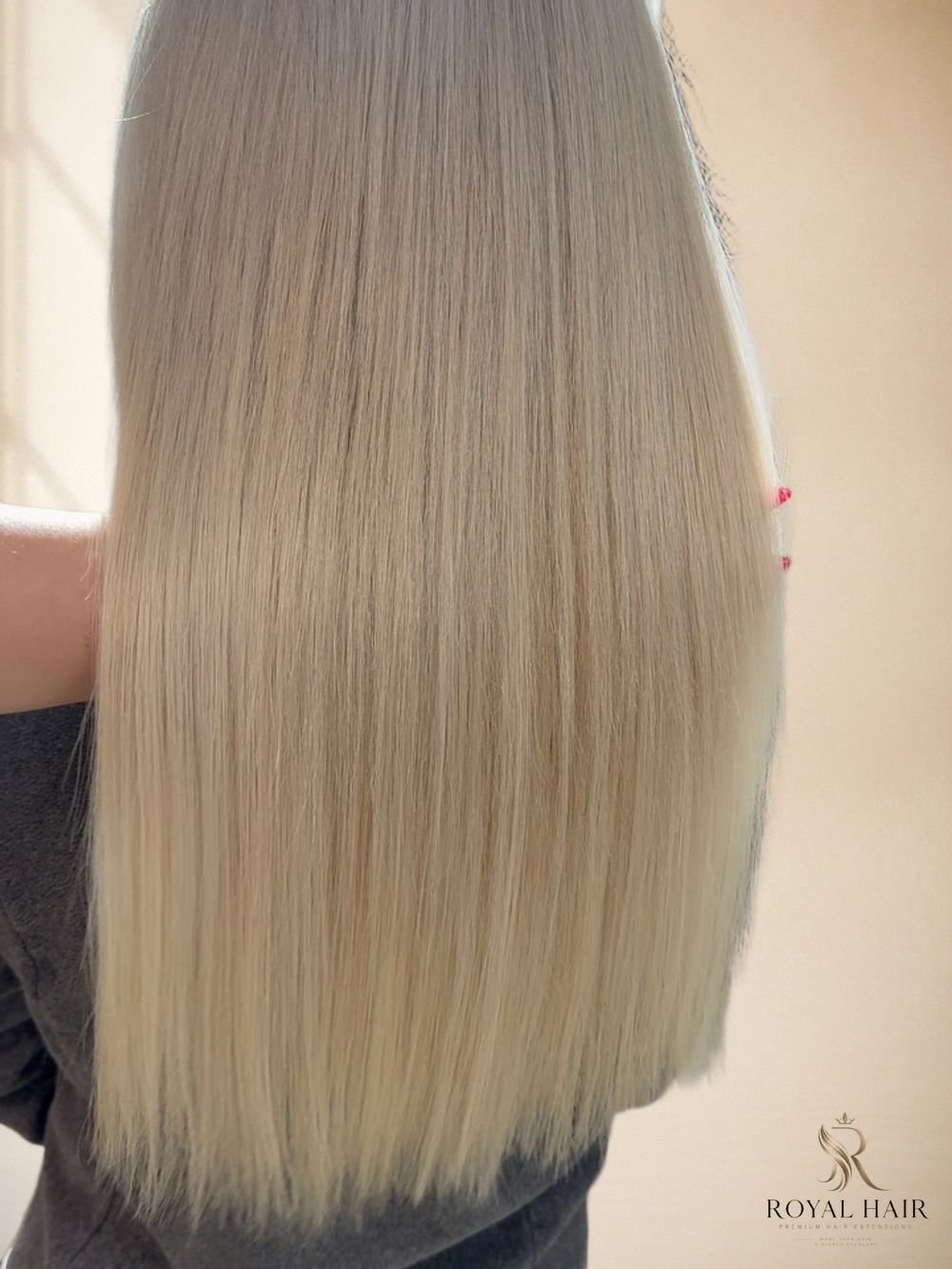 Blond na dennom svetle.